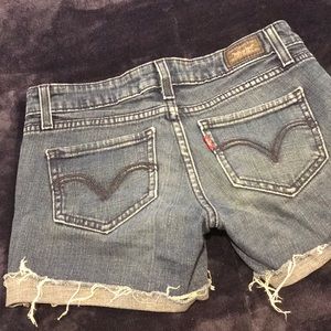 Levi’s cut off shorts